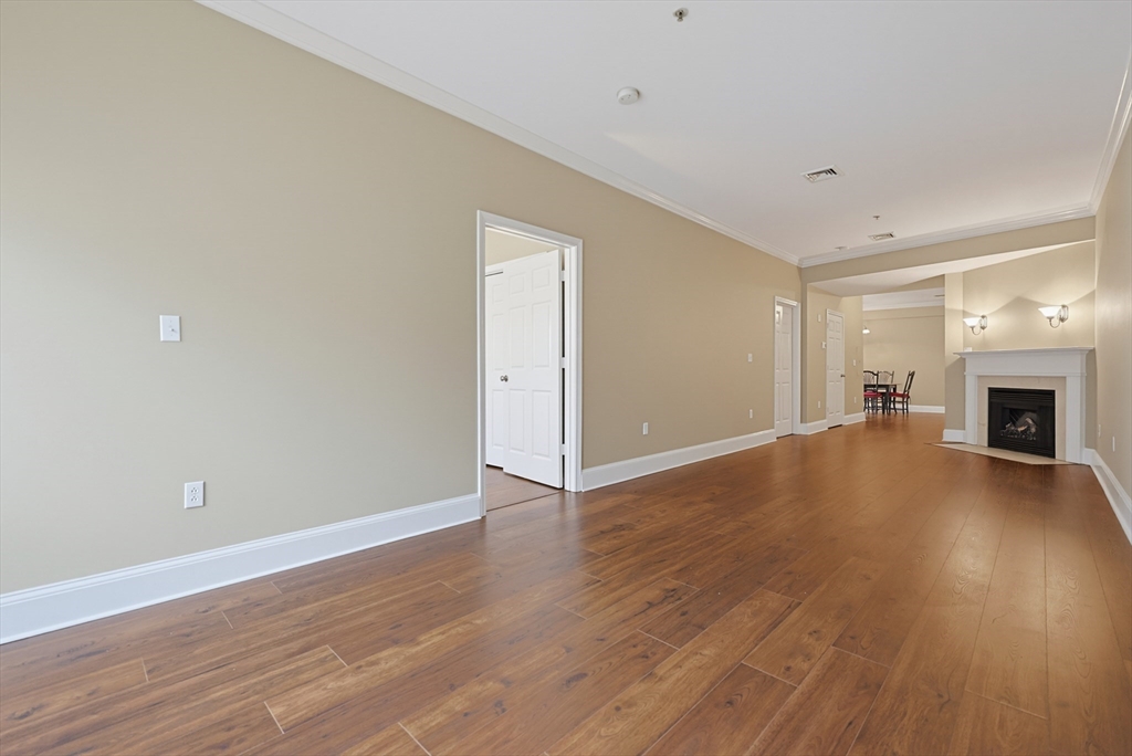 426 Mount Hope St # 308 Property Photo 5