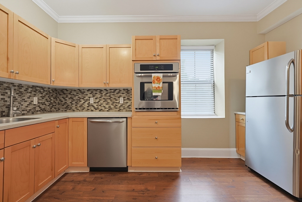 426 Mount Hope St # 308 Property Photo 8
