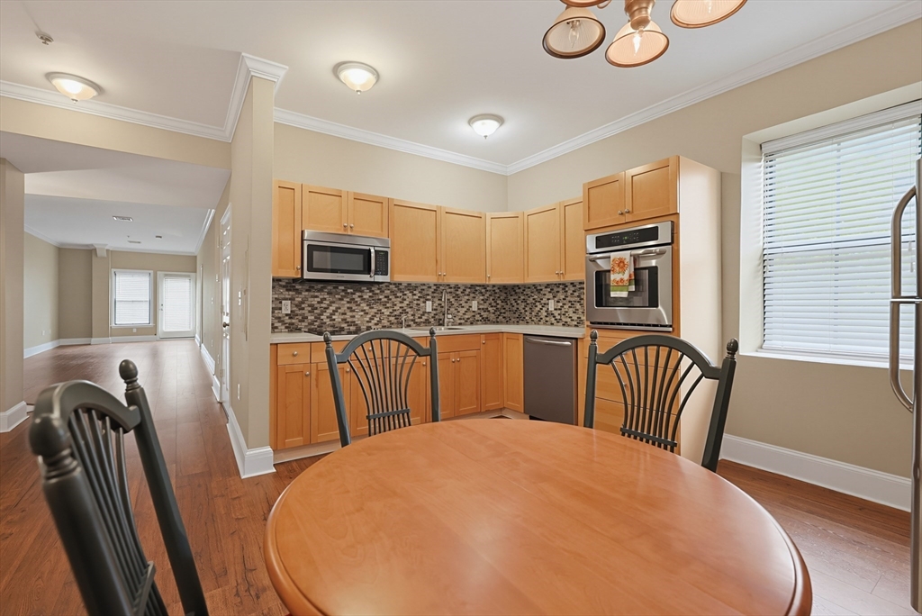 426 Mount Hope St # 308 Property Photo 12