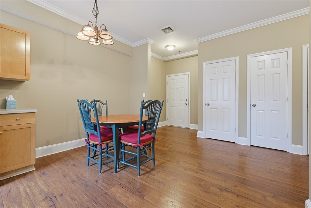 426 Mount Hope St # 308 Property Photo 13