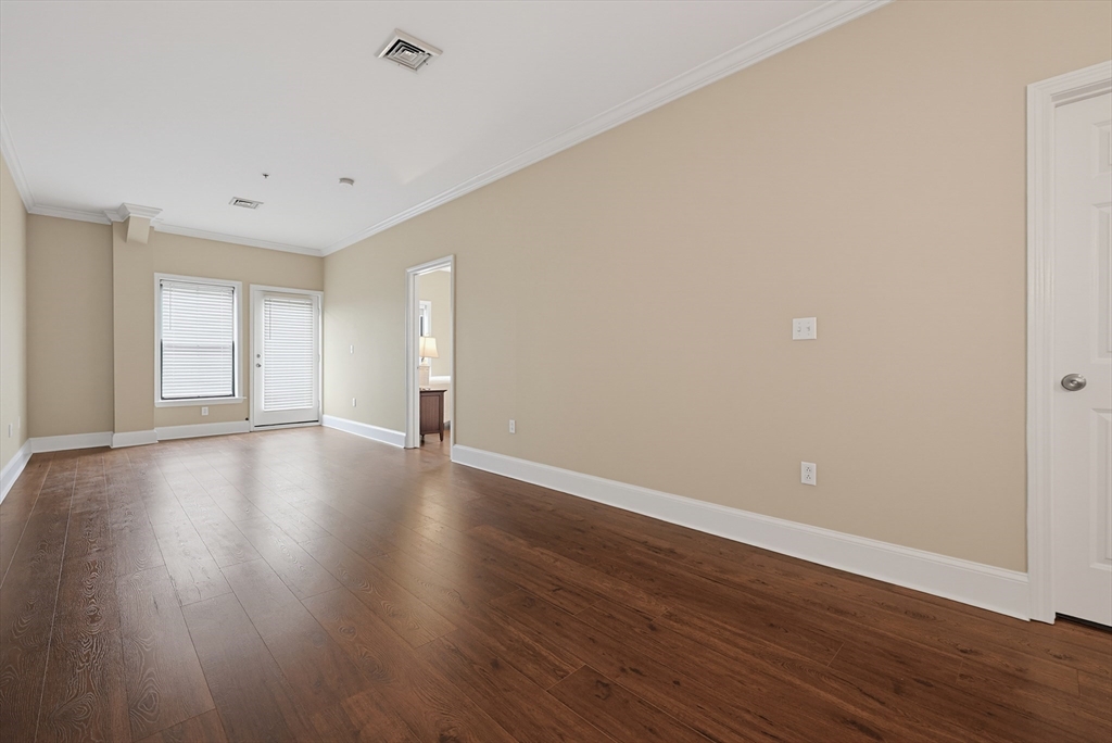 426 Mount Hope St # 308 Property Photo 25
