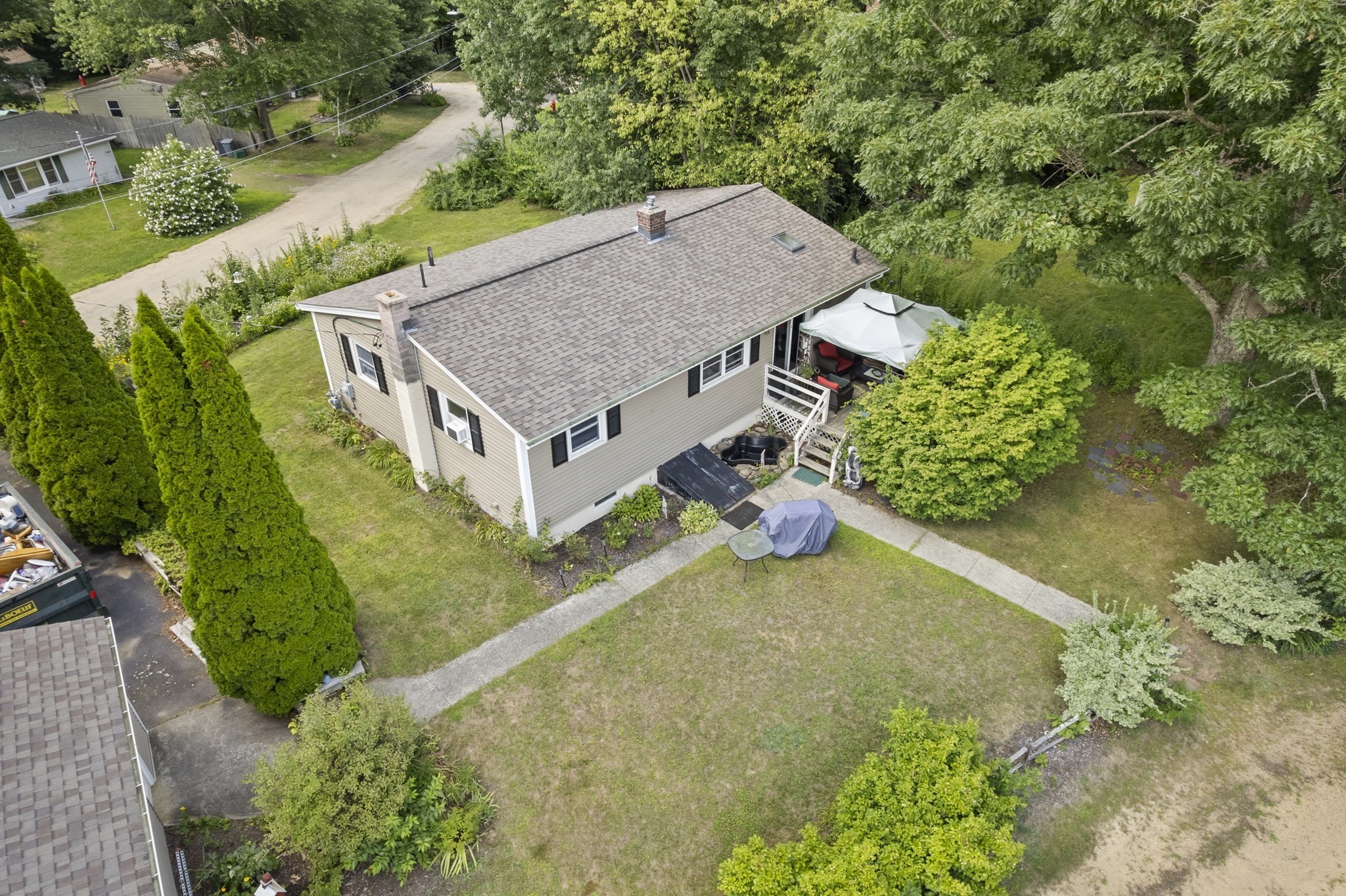 122 Paula Cir Property Photo 2