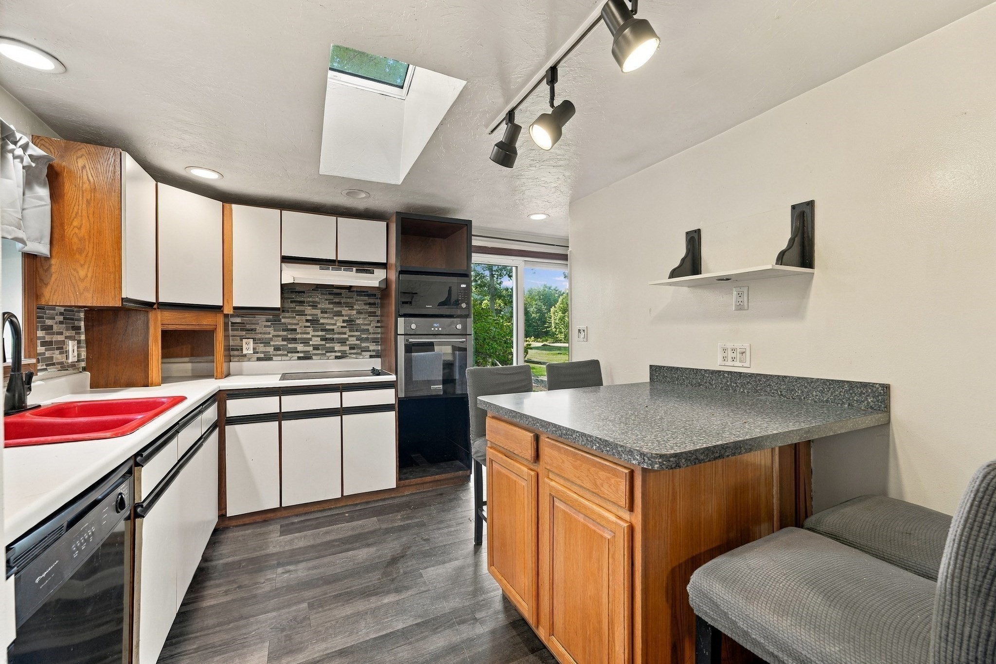 122 Paula Cir Property Photo 15