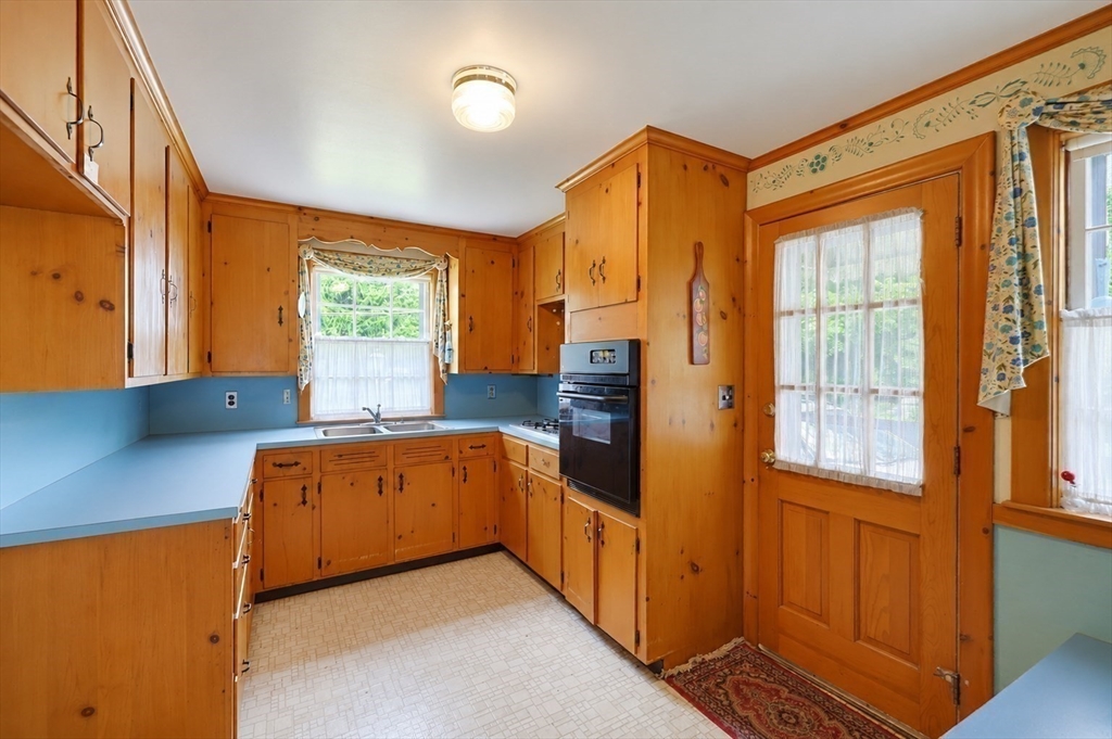 7 Schaller Street Property Photo 8