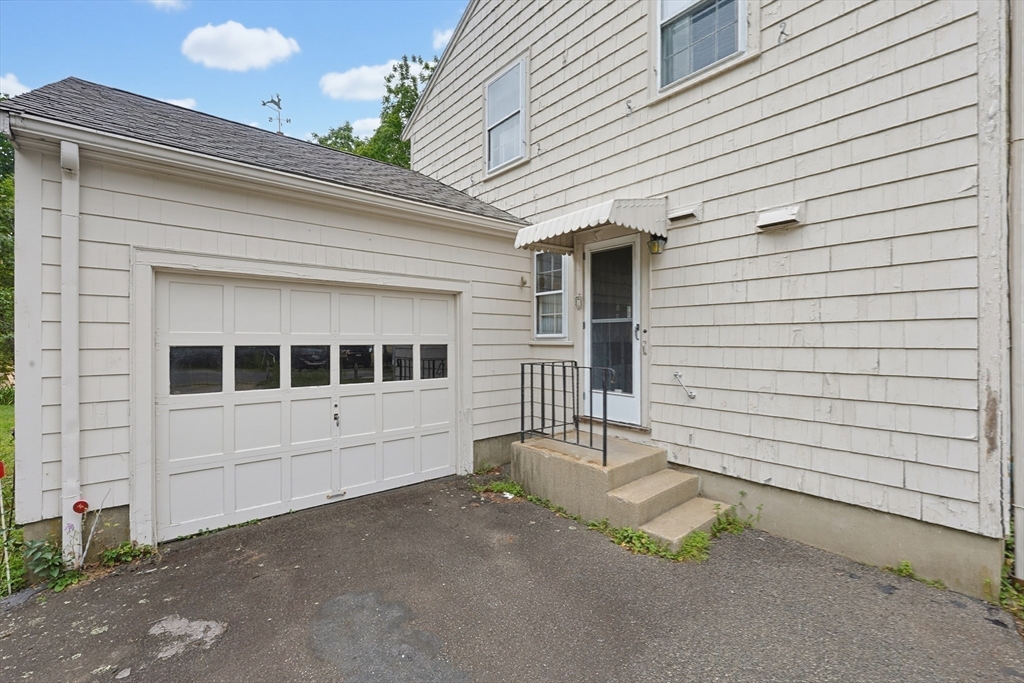 7 Schaller Street Property Photo 27