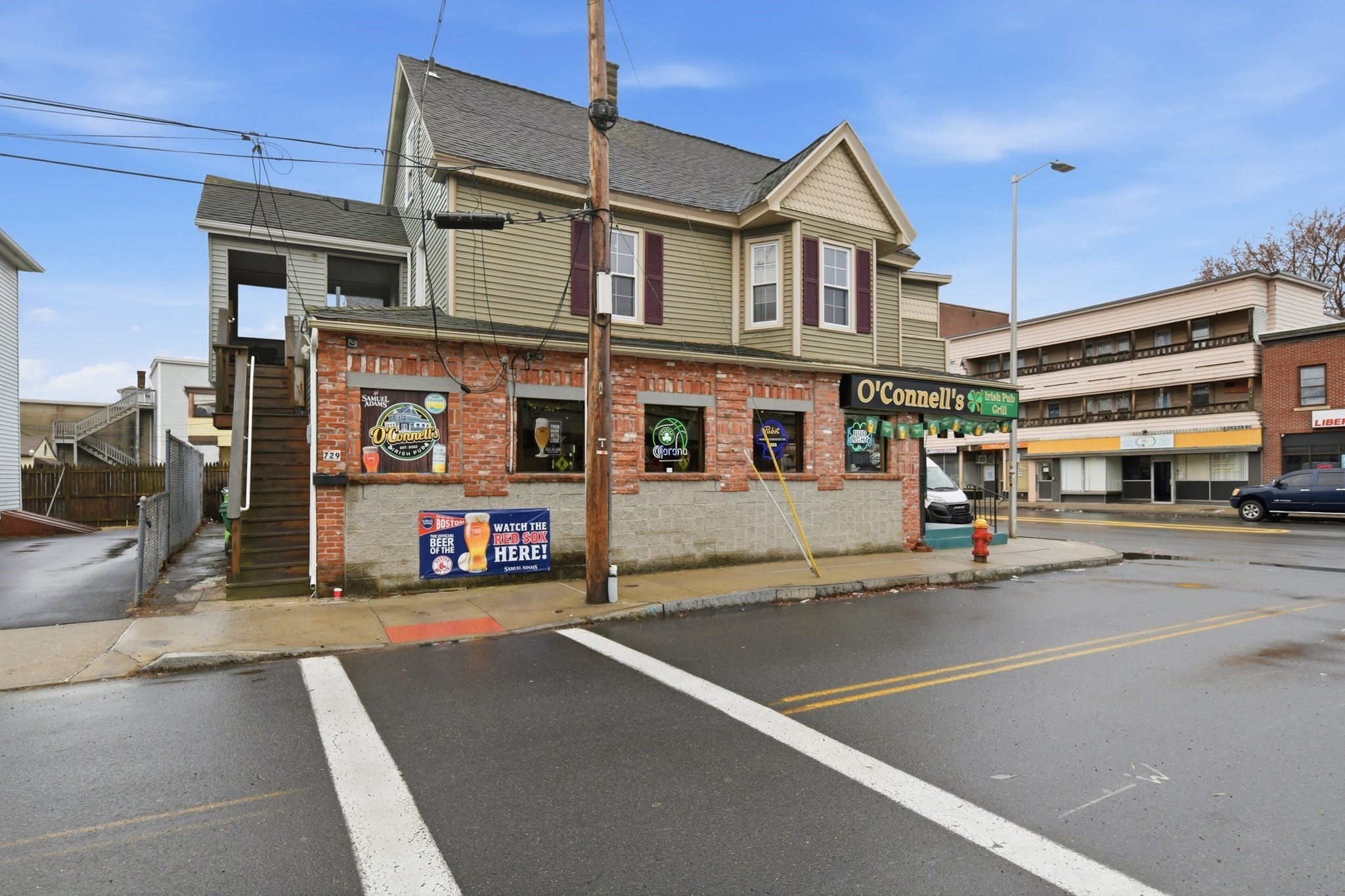 729 Chicopee St Property Photo 2
