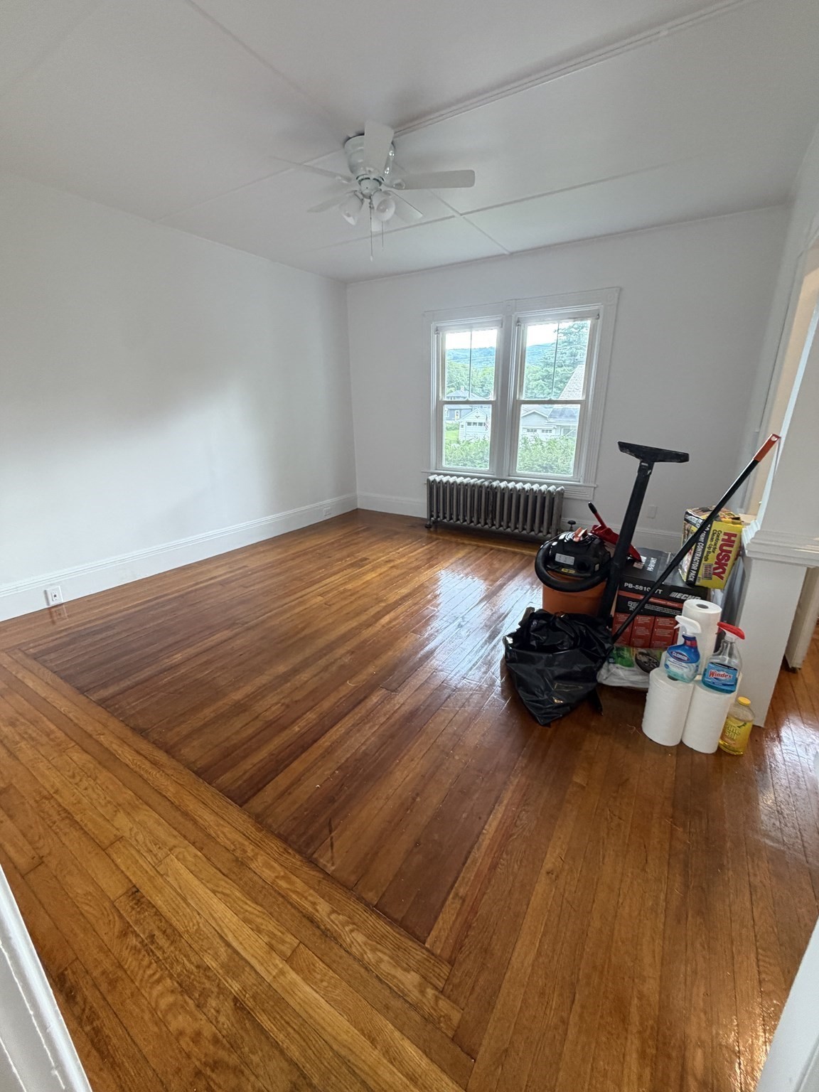 34-36 Crandall St Property Photo 11