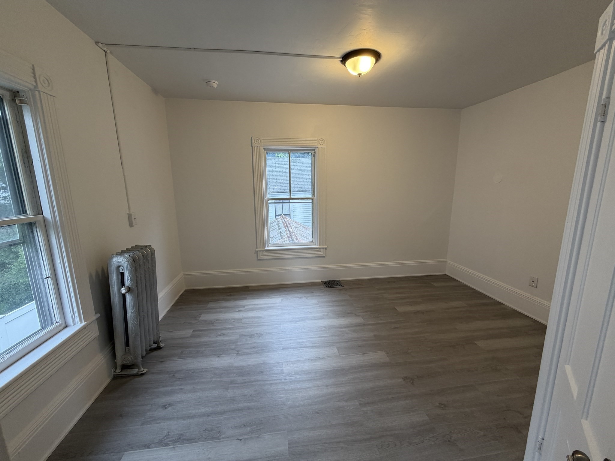 34-36 Crandall St Property Photo 16