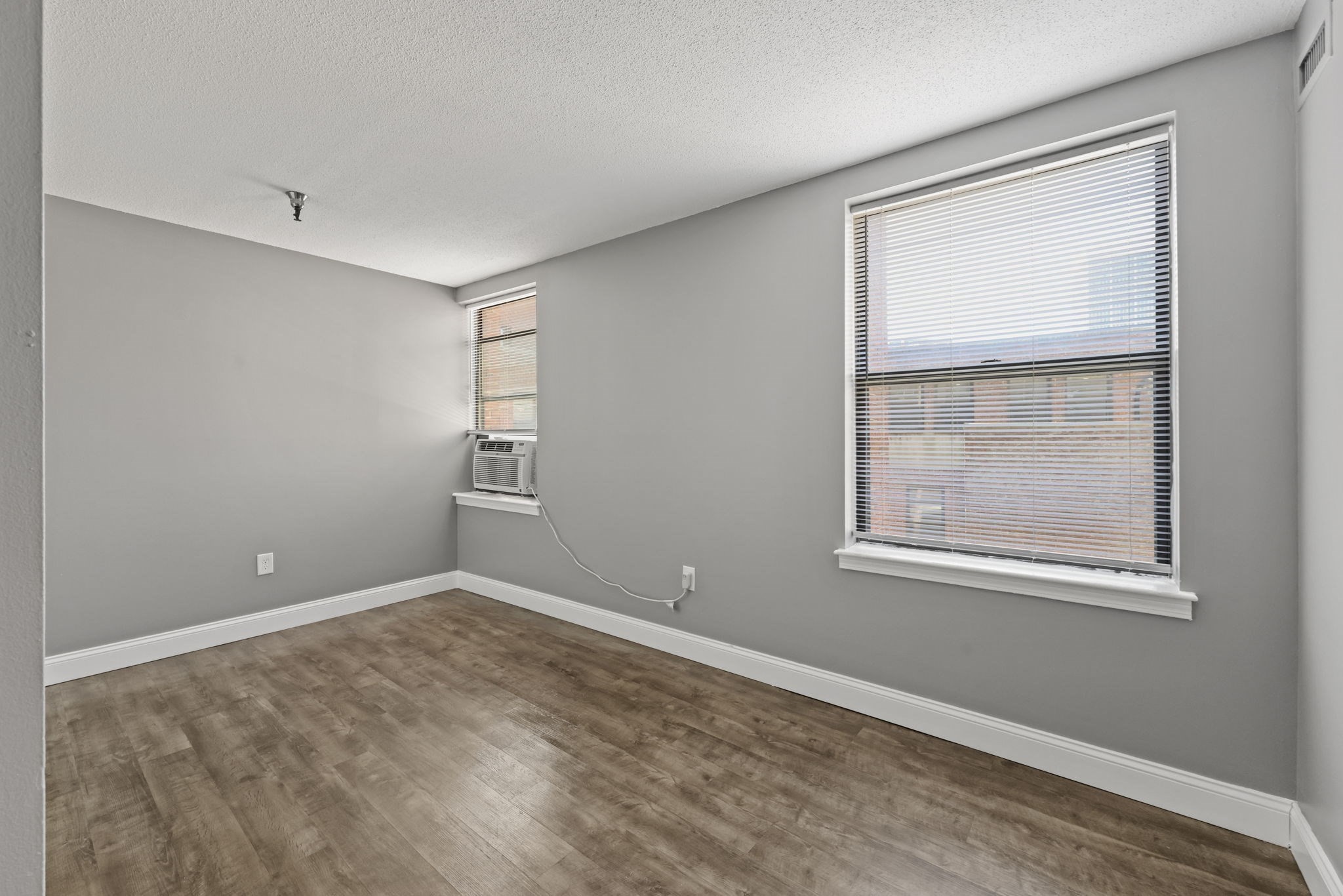 122 Chestnut St # 215 Property Photo 13