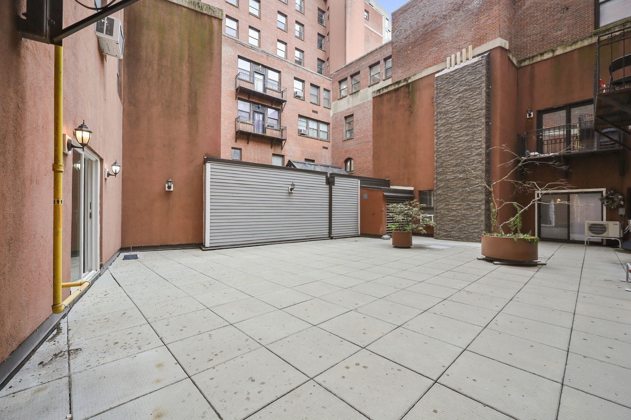 122 Chestnut St # 215 Property Photo 26