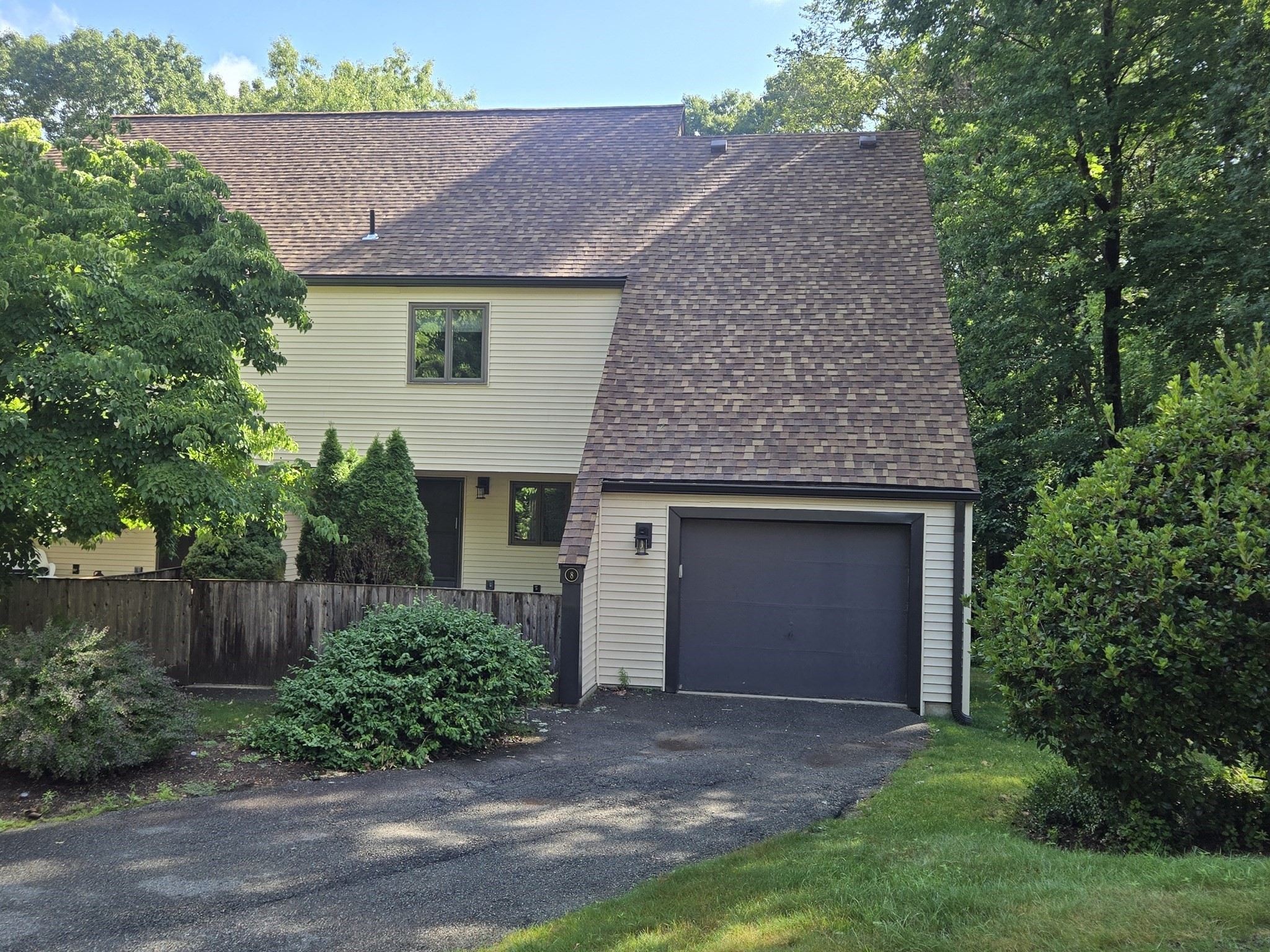 8 Clarendon Common # 8 Property Photo 1