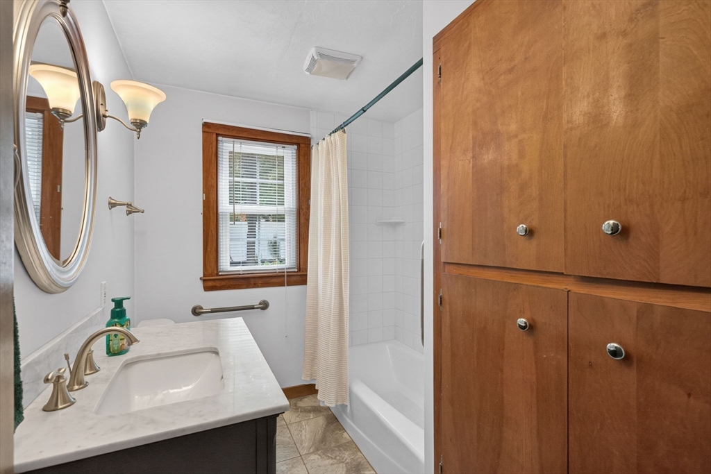 80 School Street Property Photo 24