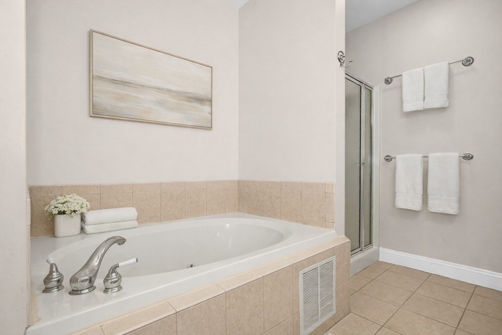 14 Northgate Ct # 14 Property Photo 26
