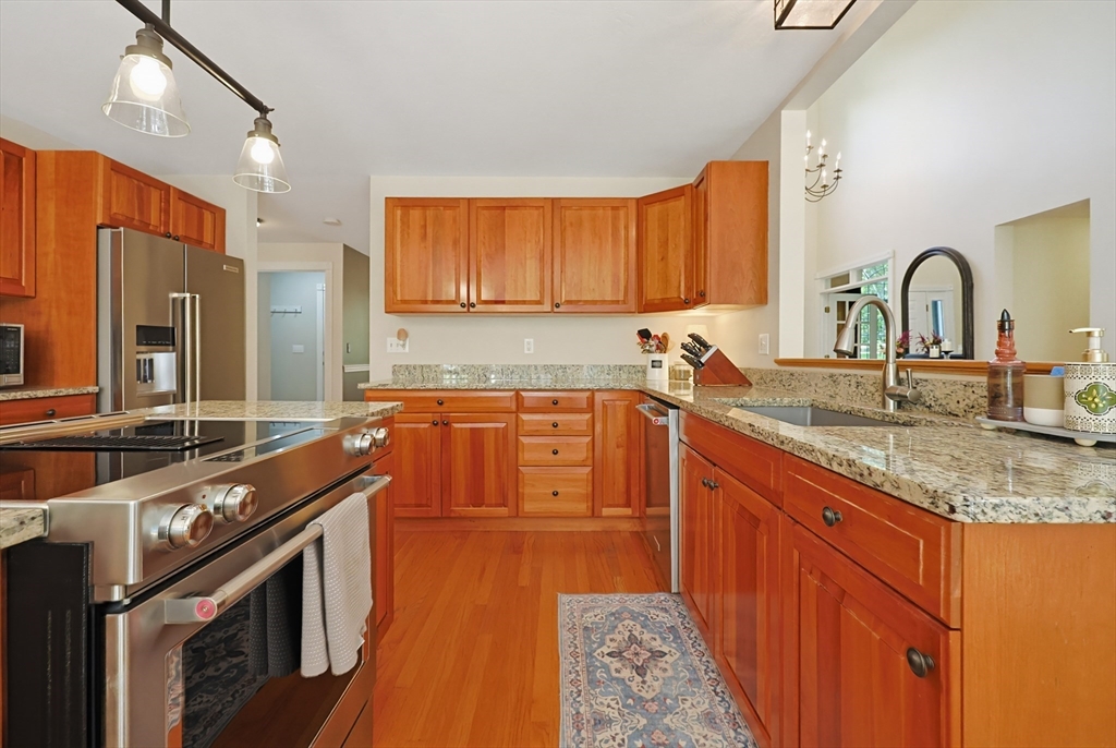 31 Hockanum Rd Property Photo 14