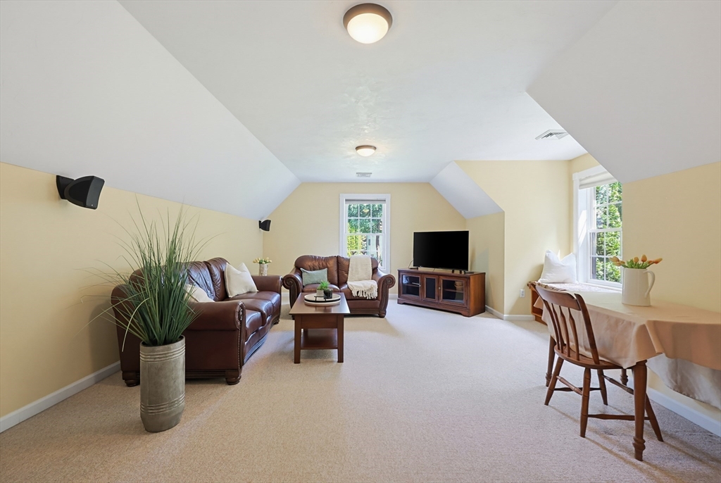 31 Hockanum Rd Property Photo 33