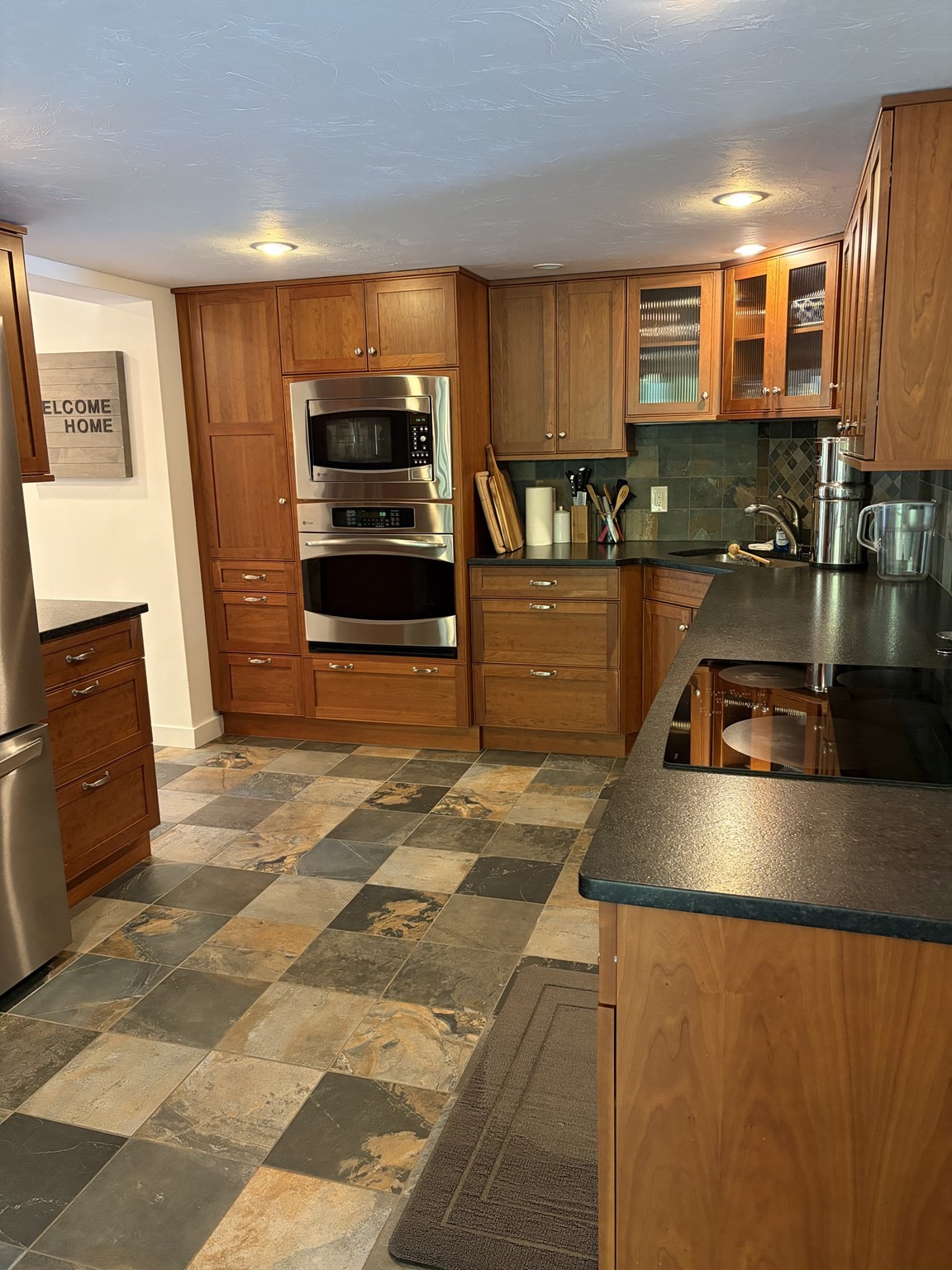 103 Kingland Property Photo 7