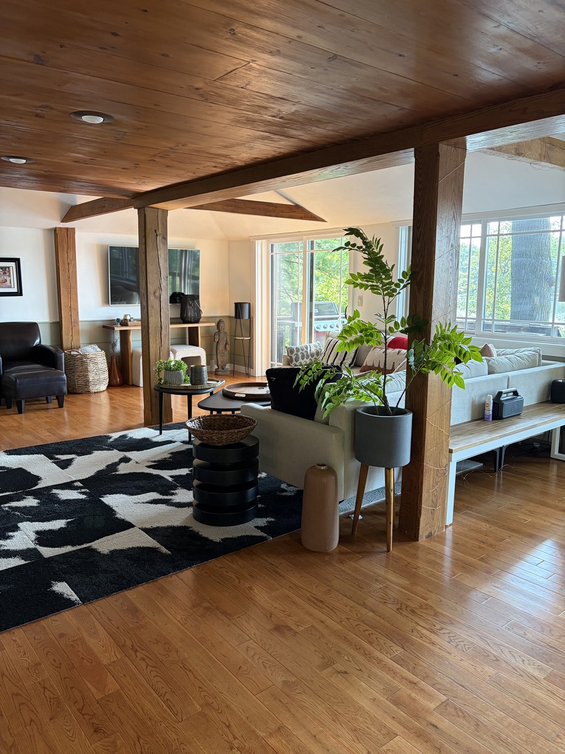 103 Kingland Property Photo 8