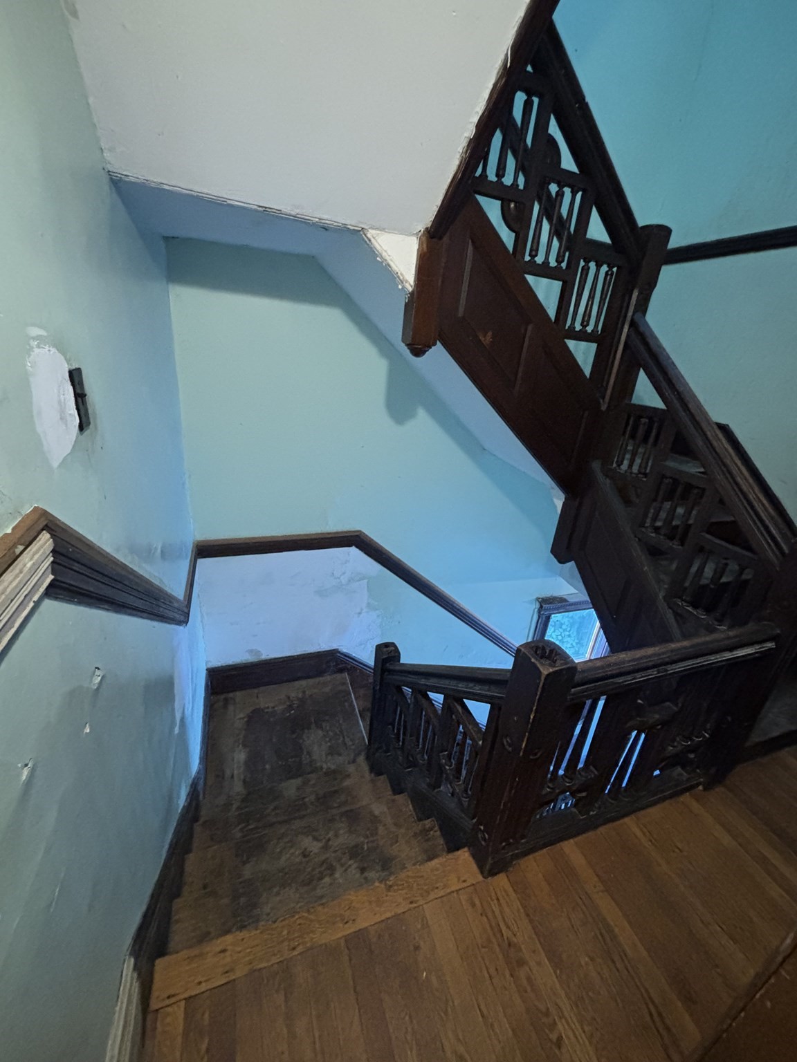 31 Lawrence Ave Property Photo 9