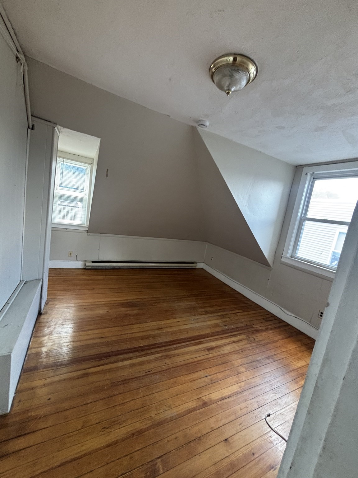 31 Lawrence Ave Property Photo 14