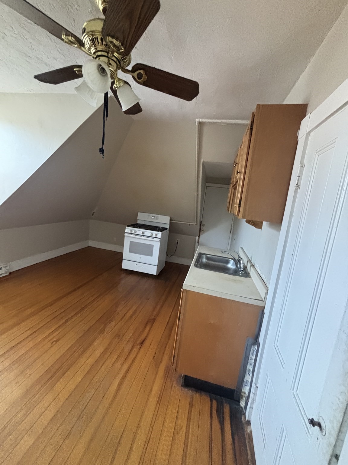31 Lawrence Ave Property Photo 15