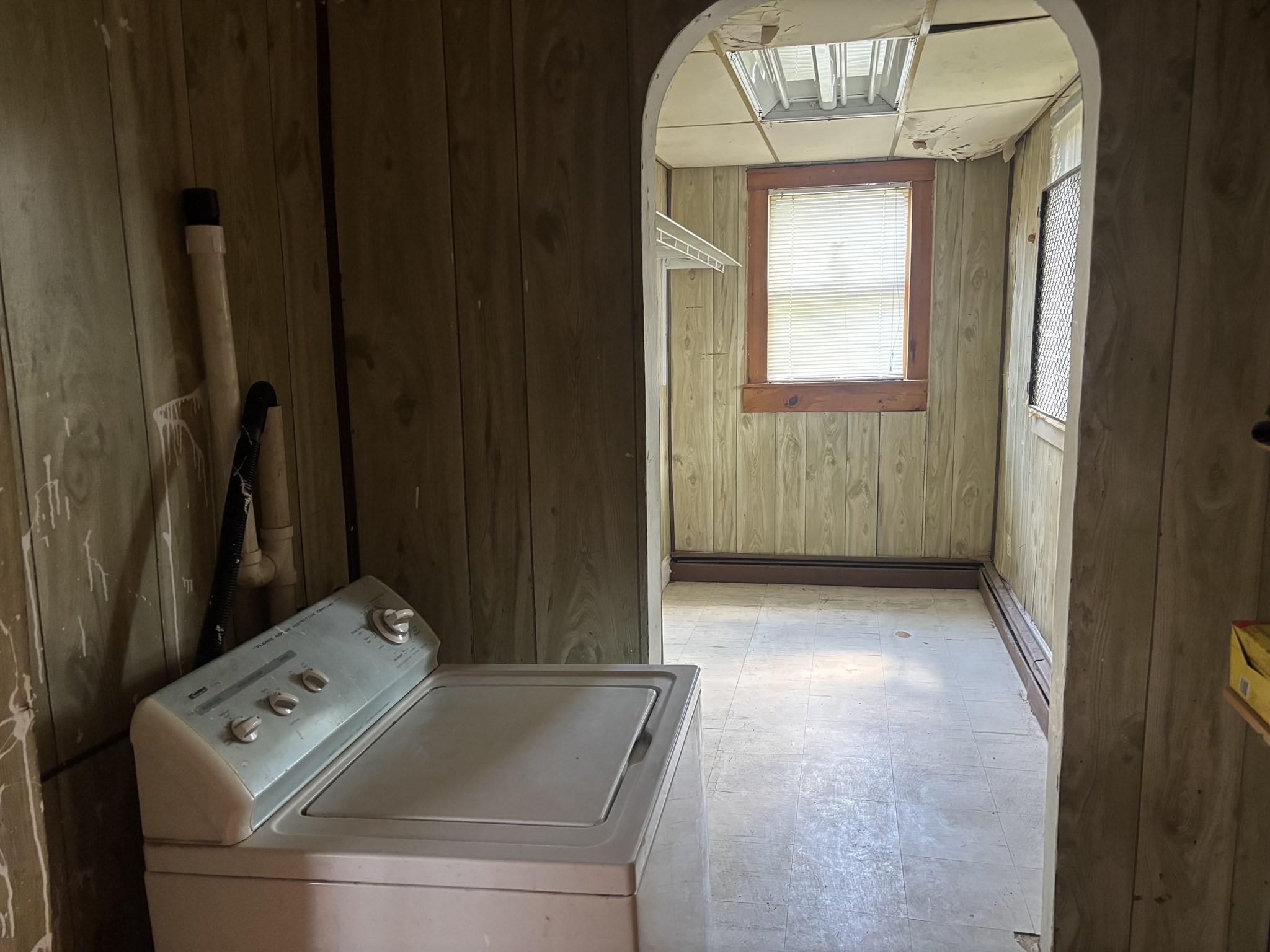 31 Lawrence Ave Property Photo 17