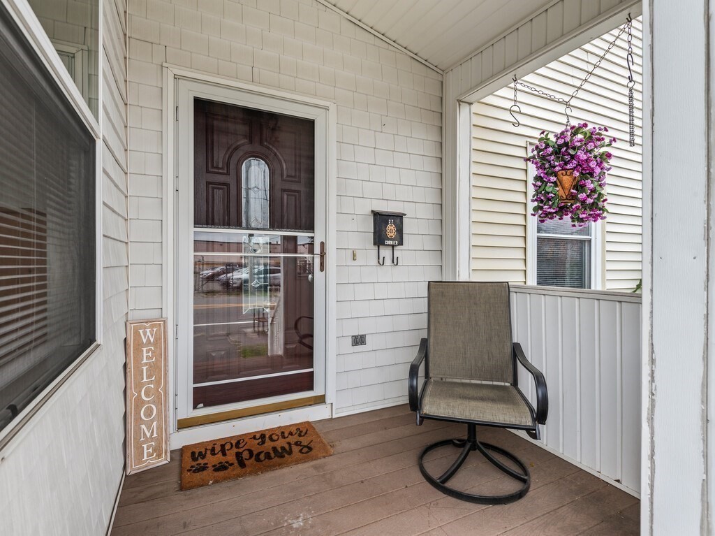 27 Elm Hill Ave Property Photo 3