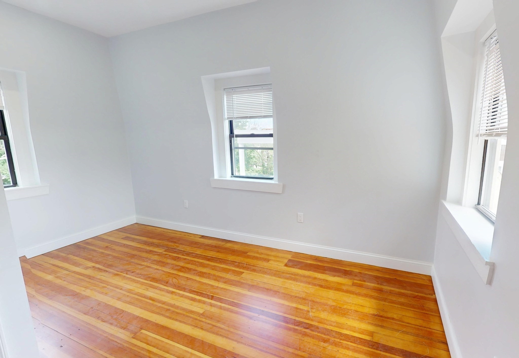 14 King St # 3 Property Photo 10
