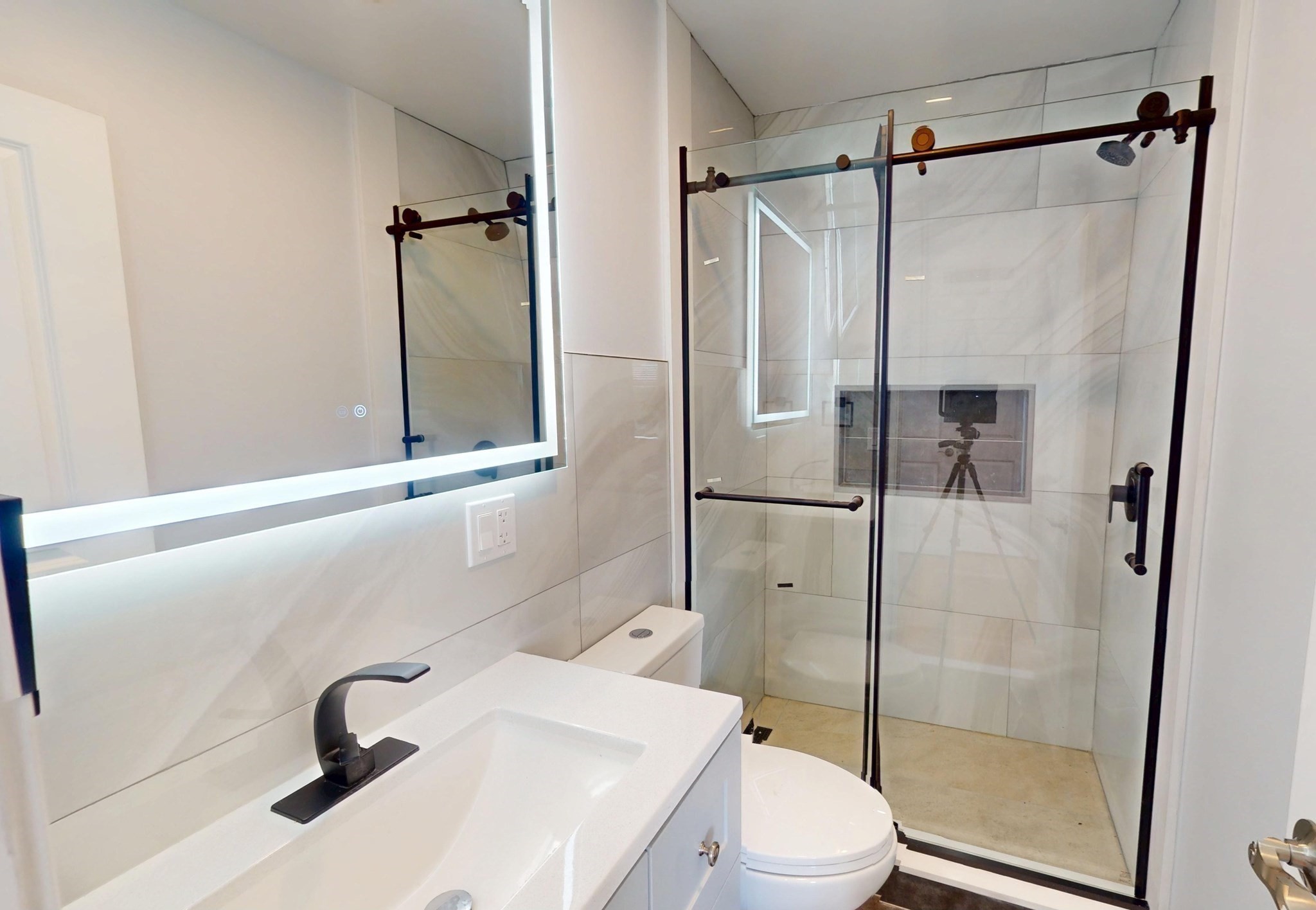 14 King St # 3 Property Photo 11