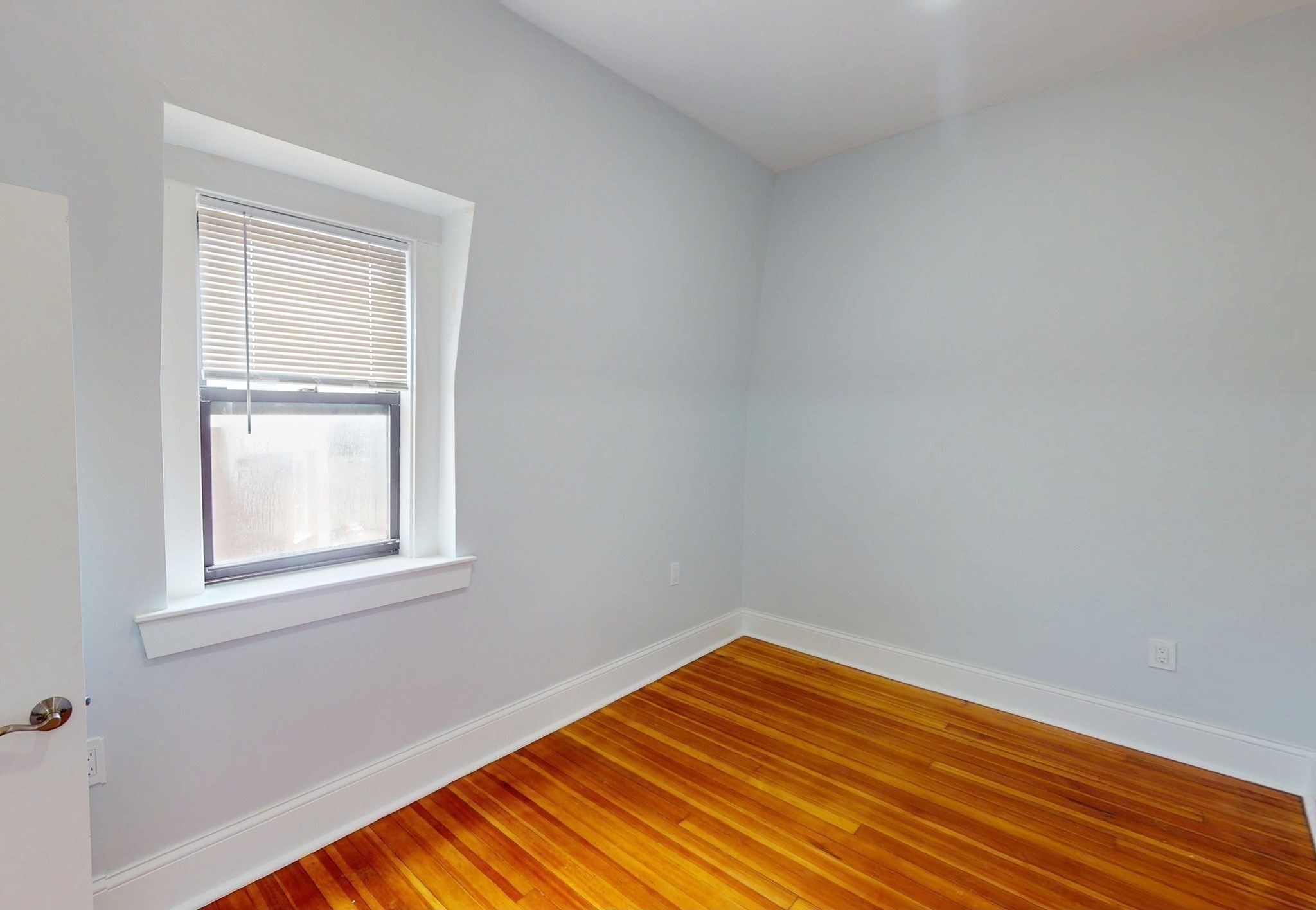 14 King St # 3 Property Photo 12