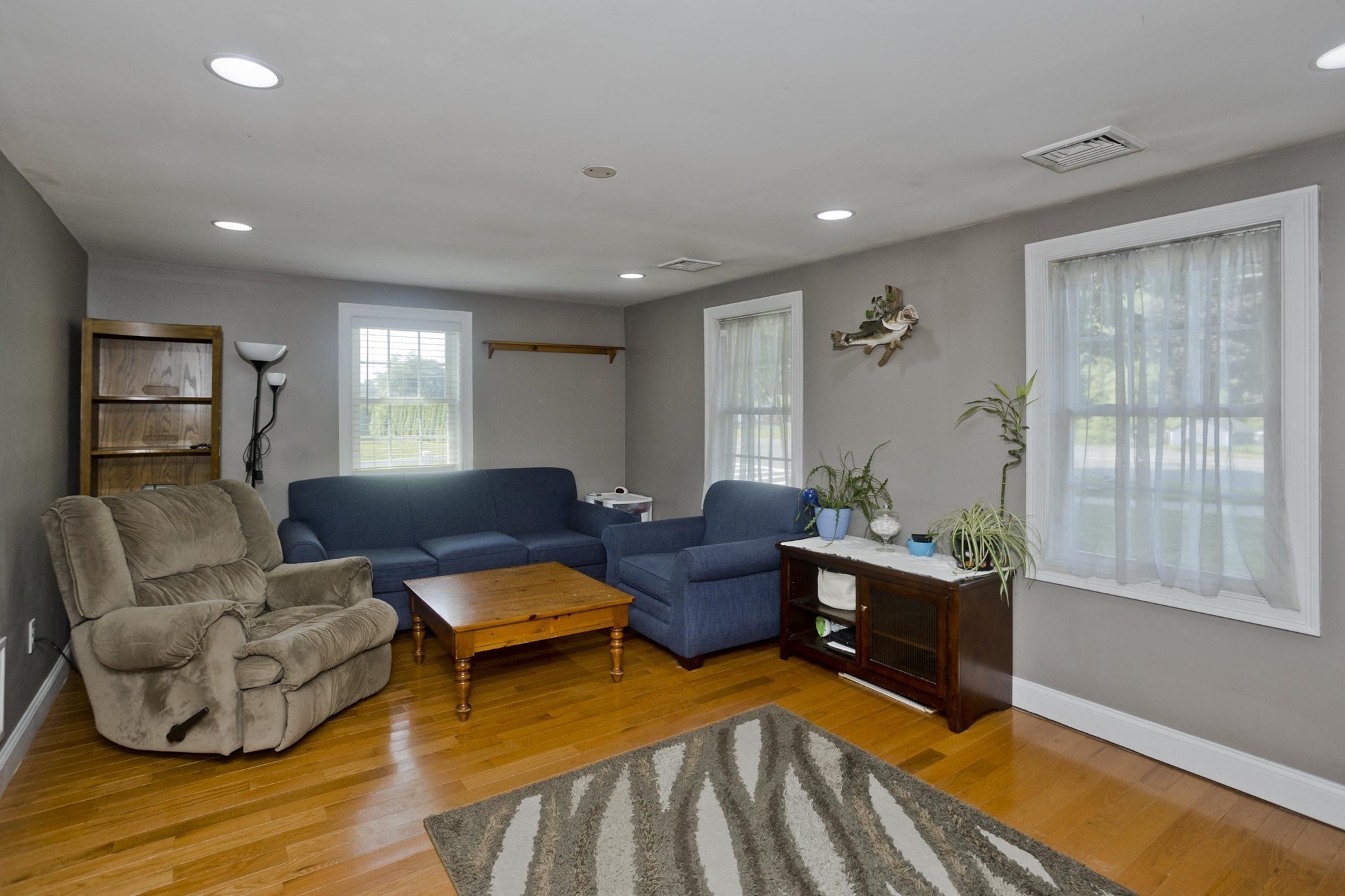 1075 Main St Property Photo 17