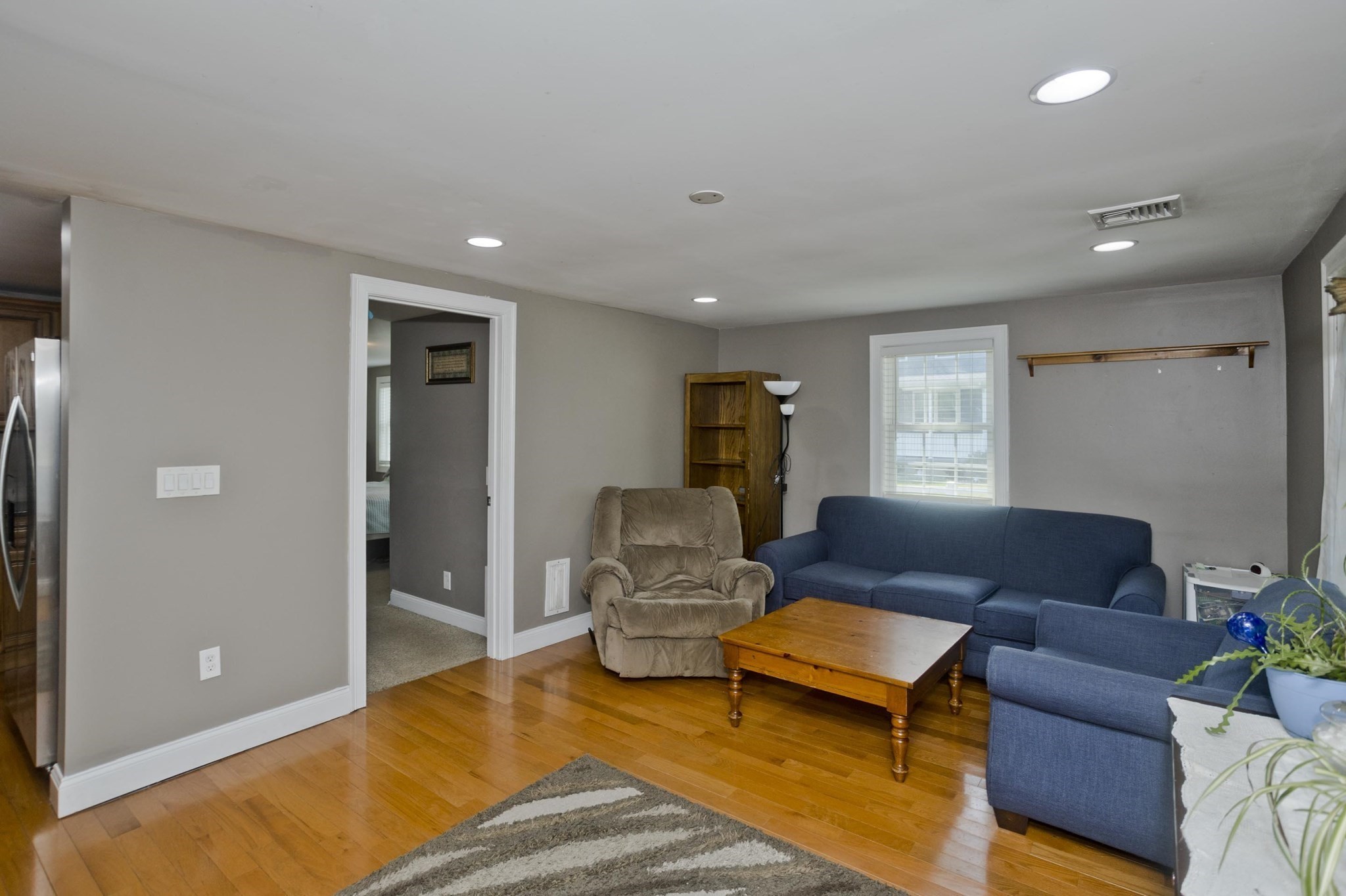 1075 Main St Property Photo 18