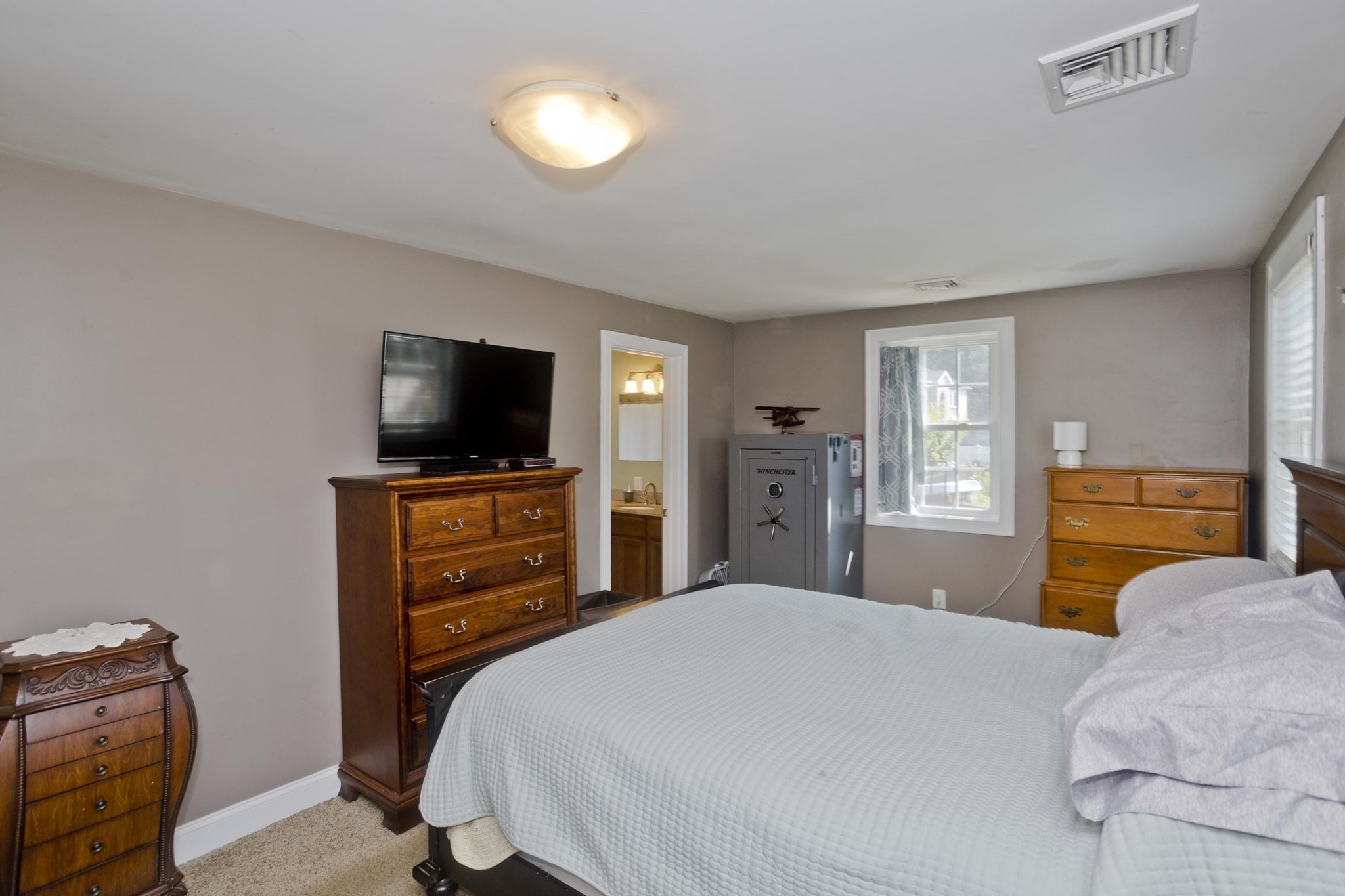 1075 Main St Property Photo 20