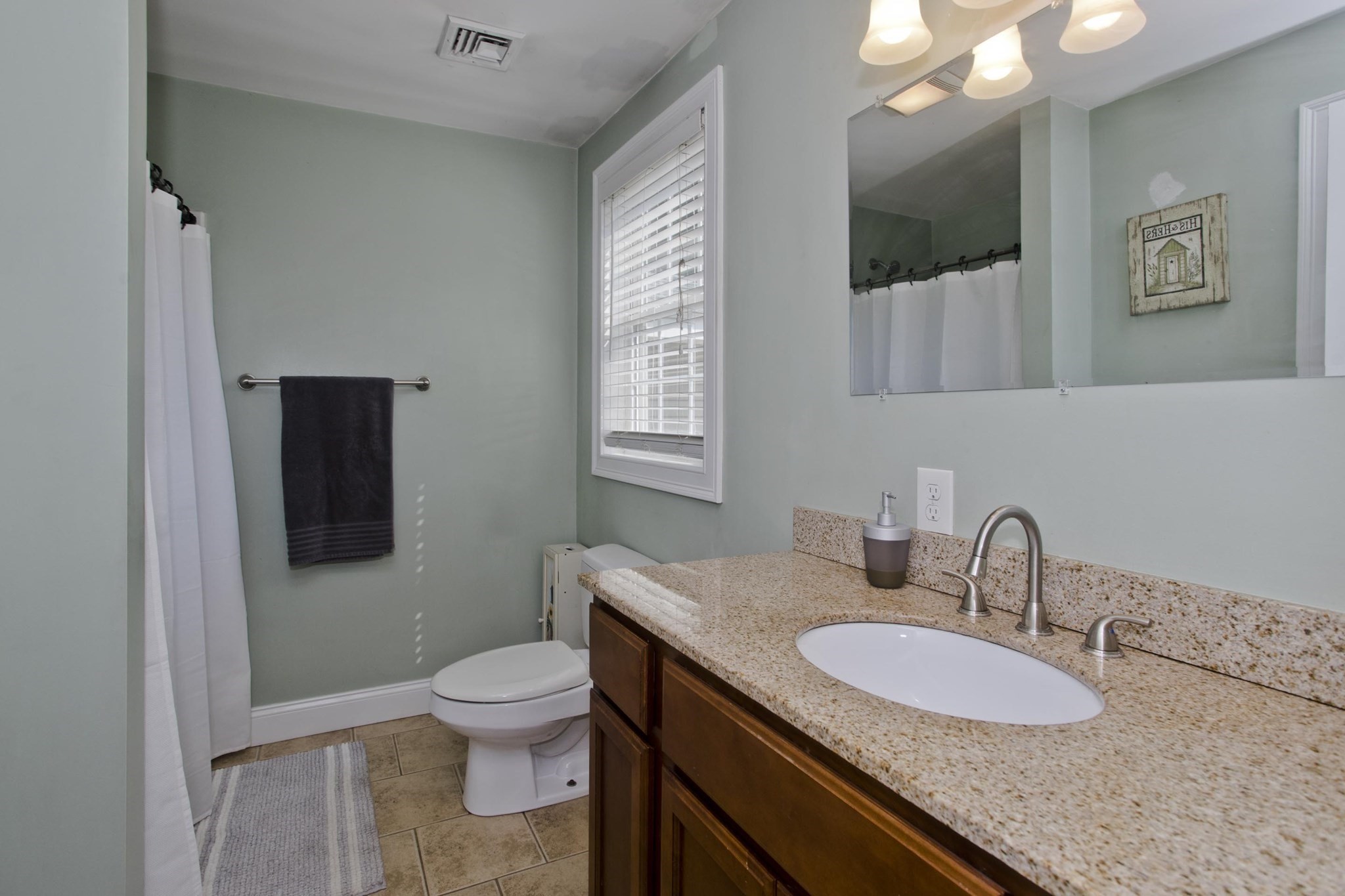 1075 Main St Property Photo 23