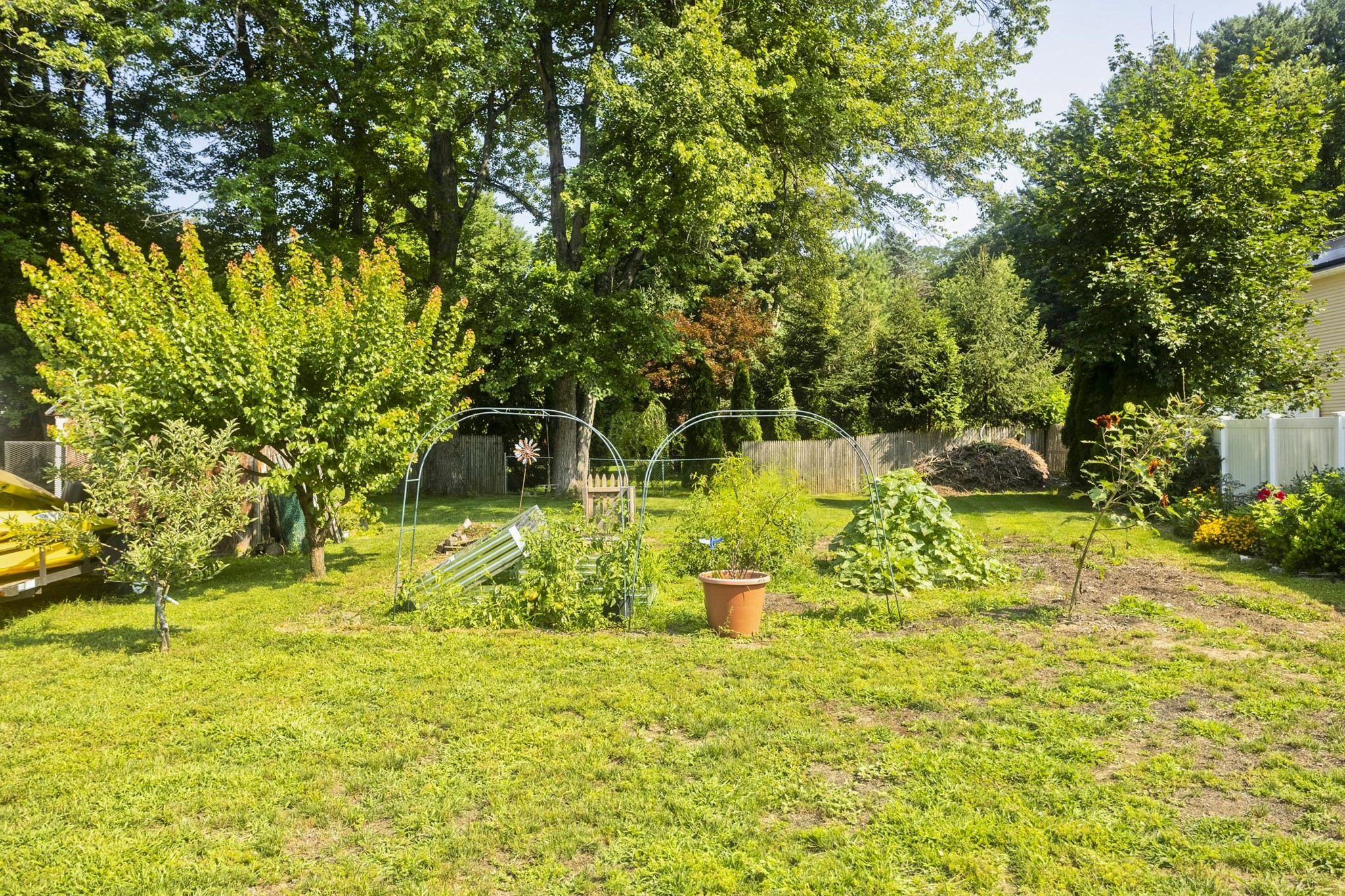 1075 Main St Property Photo 36