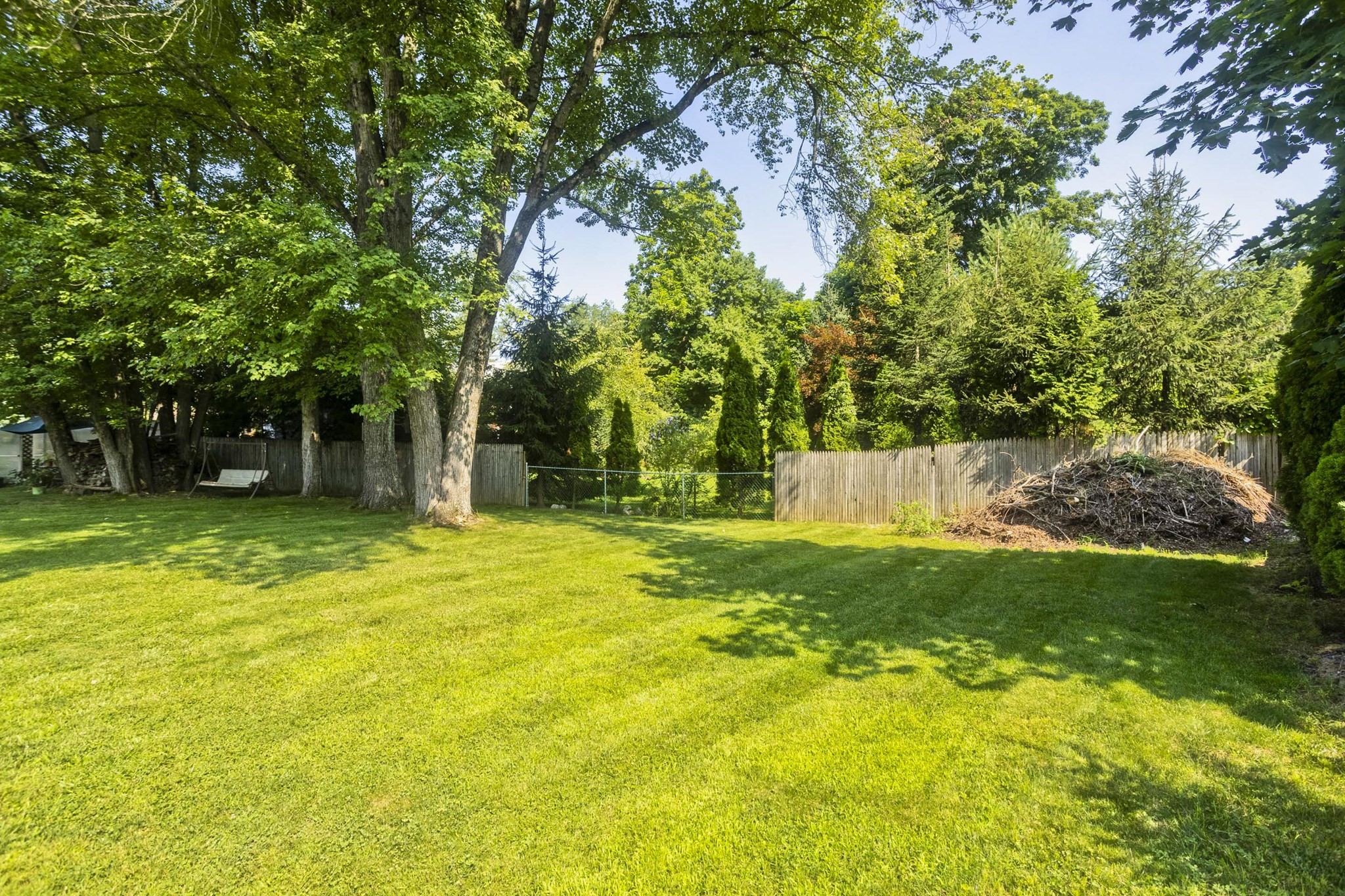 1075 Main St Property Photo 37