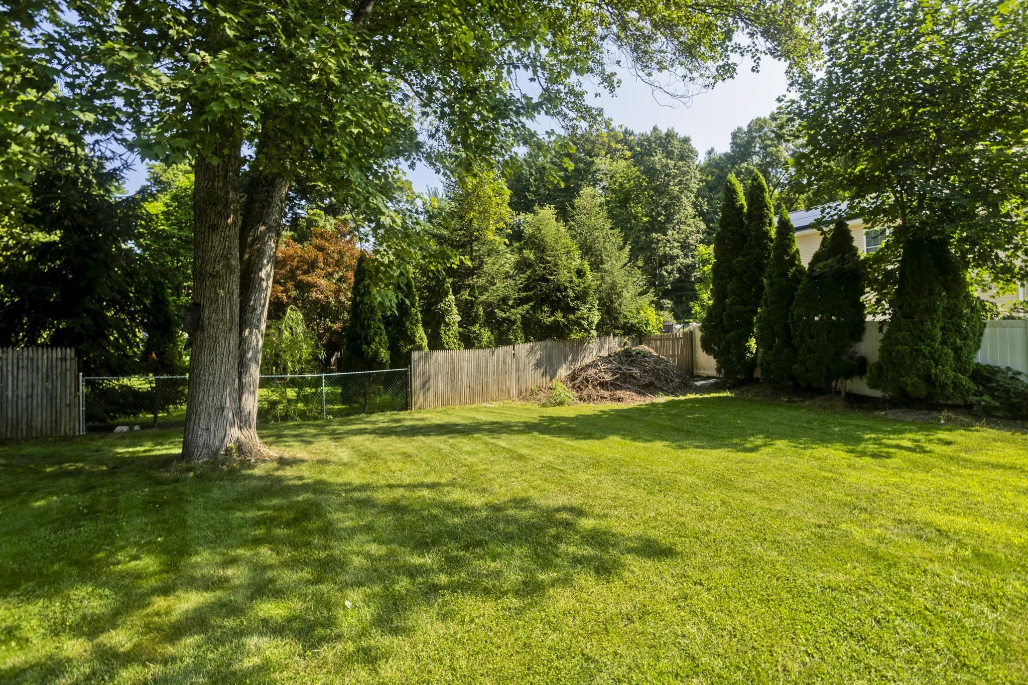 1075 Main St Property Photo 38