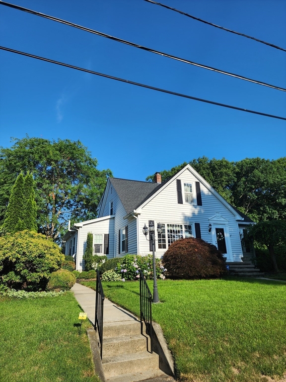 39 Everett Ave Property Photo 1