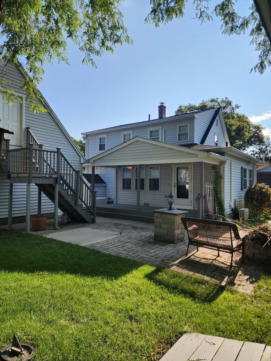 39 Everett Ave Property Photo 8