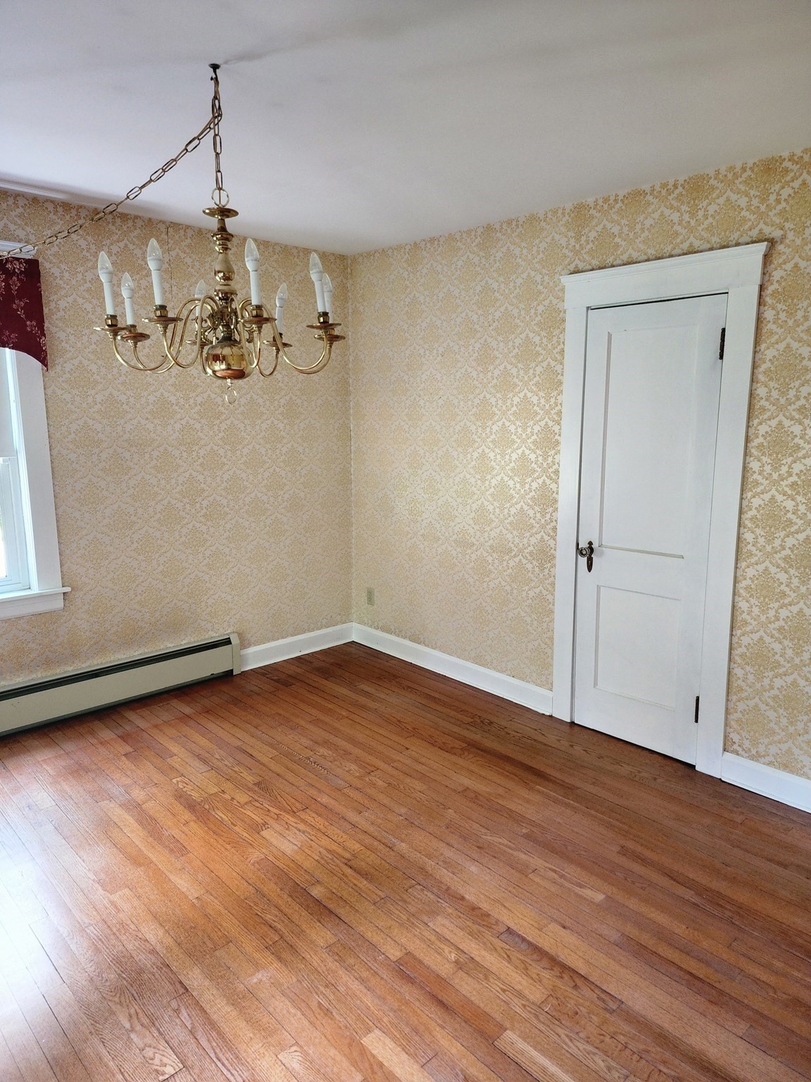 39 Everett Ave Property Photo 25
