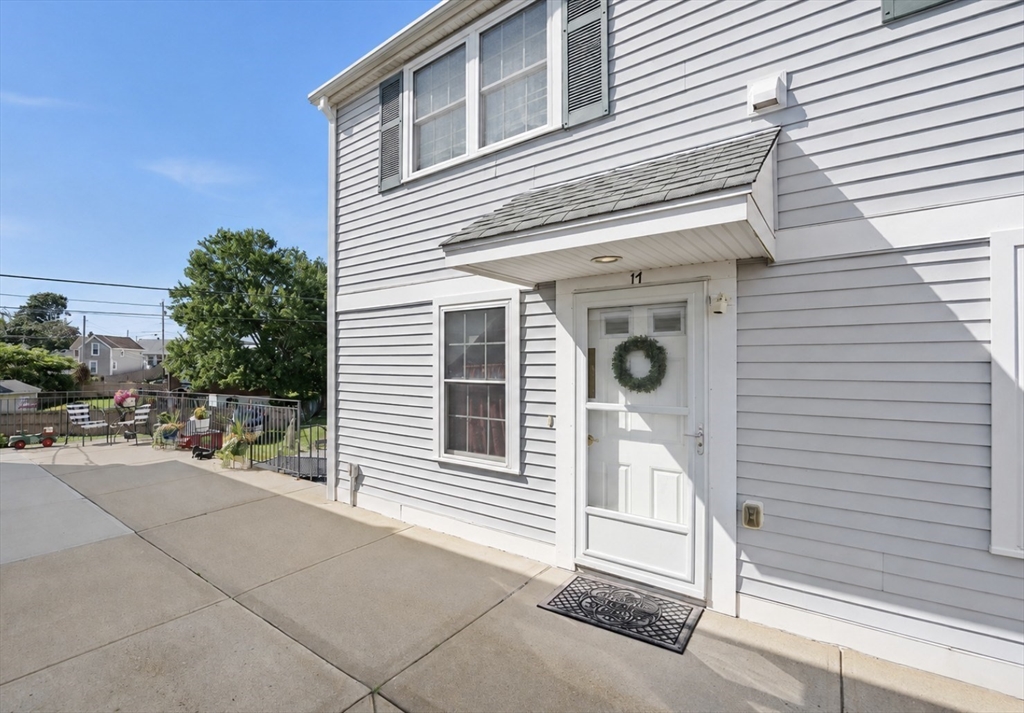 166 Pinehurst Ave # 17 Property Photo 1