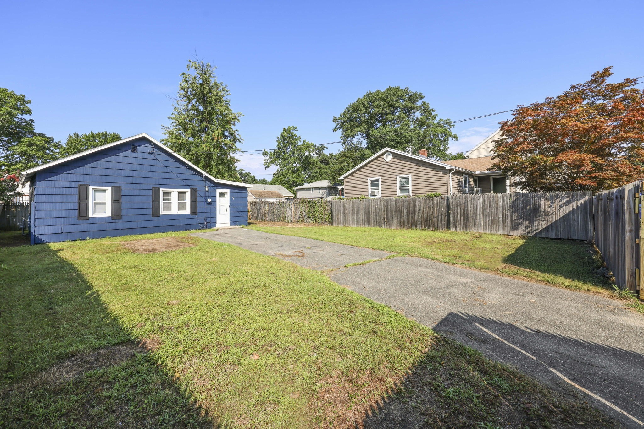94 Upland St Property Photo 3