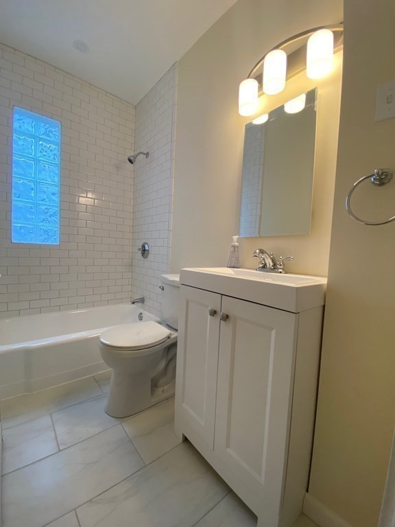 840 South St # 1 Property Photo 5