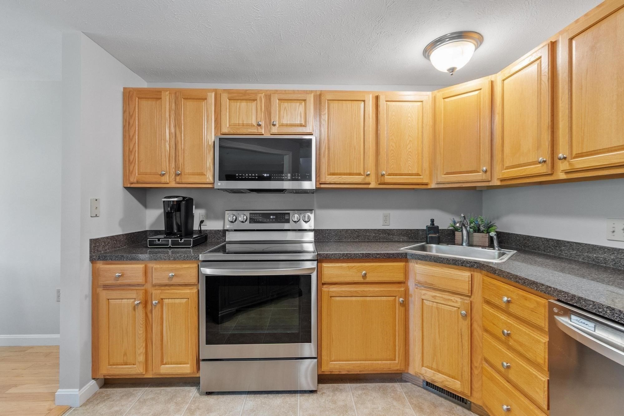 35 Green Briar Rd # 35 Property Photo 11
