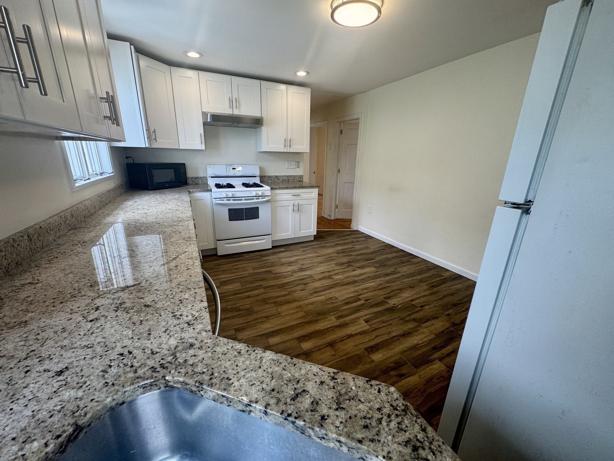 45 Woods Ave # 45 Property Photo 4
