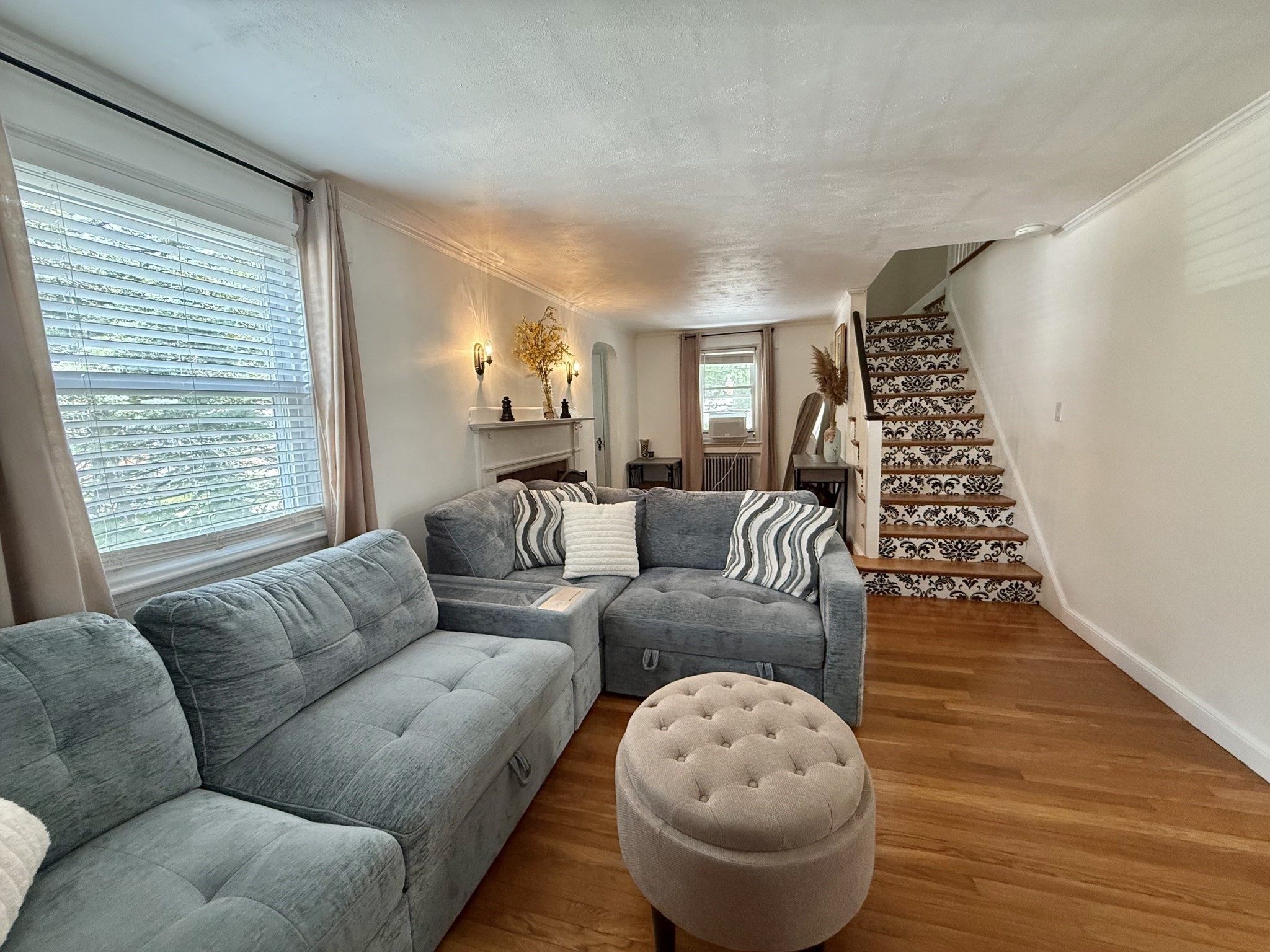 8 Myopia Rd. Property Photo 3