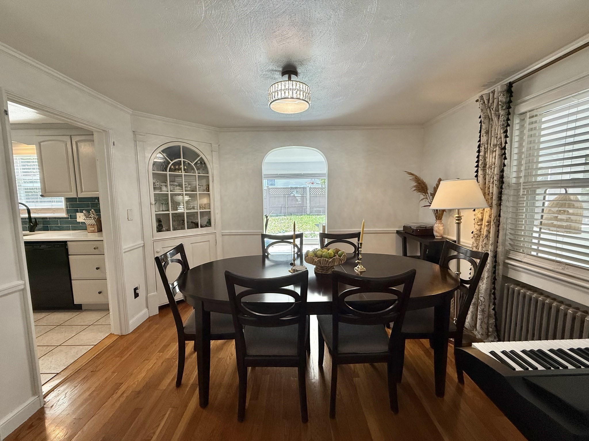 8 Myopia Rd. Property Photo 5