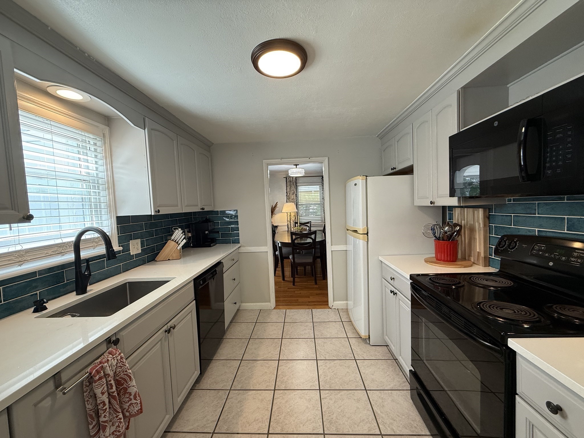 8 Myopia Rd. Property Photo 7