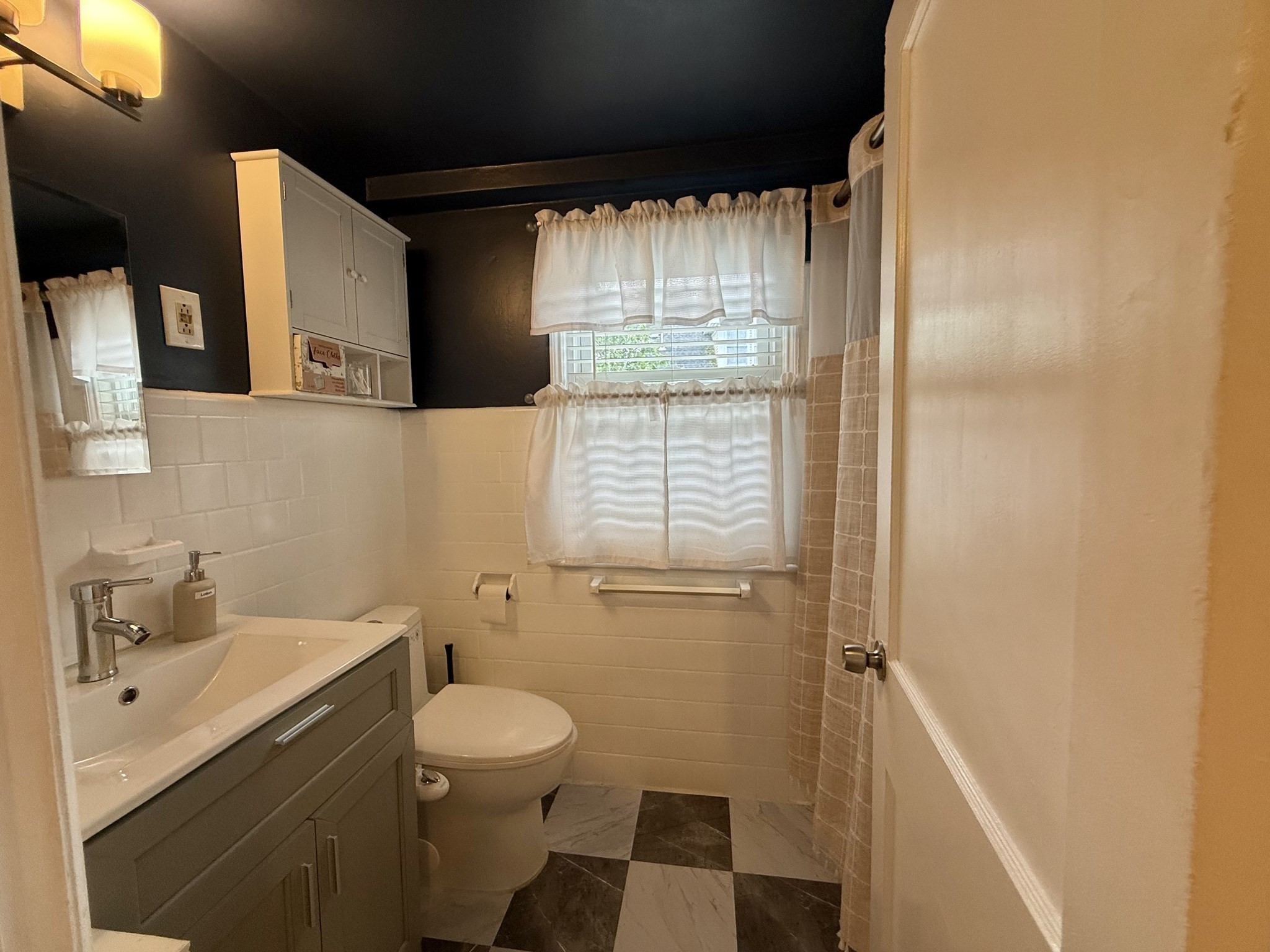 8 Myopia Rd. Property Photo 17