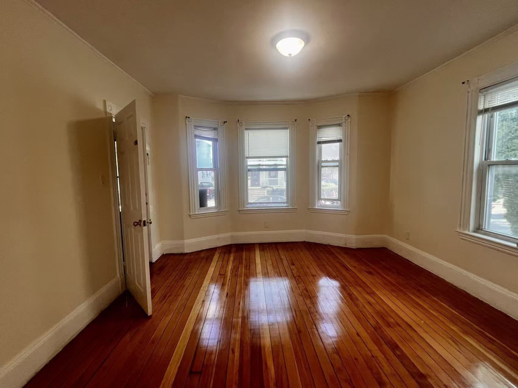 347 Medford St # 1 Property Photo 3