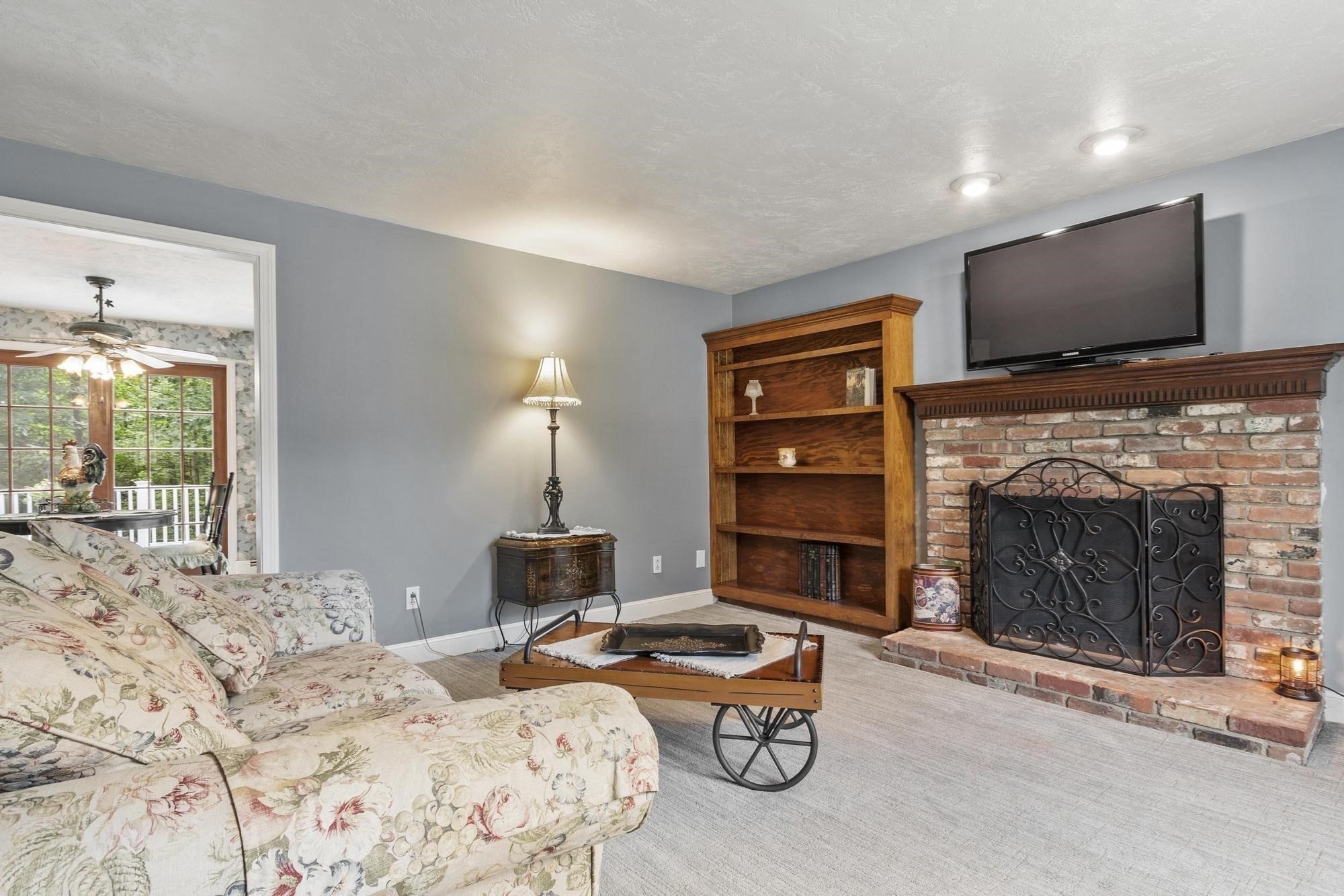 17 Sycamore Drive Property Photo 13